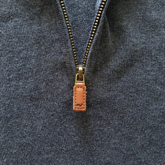 Vineyard Vines - Picture 4 of 5